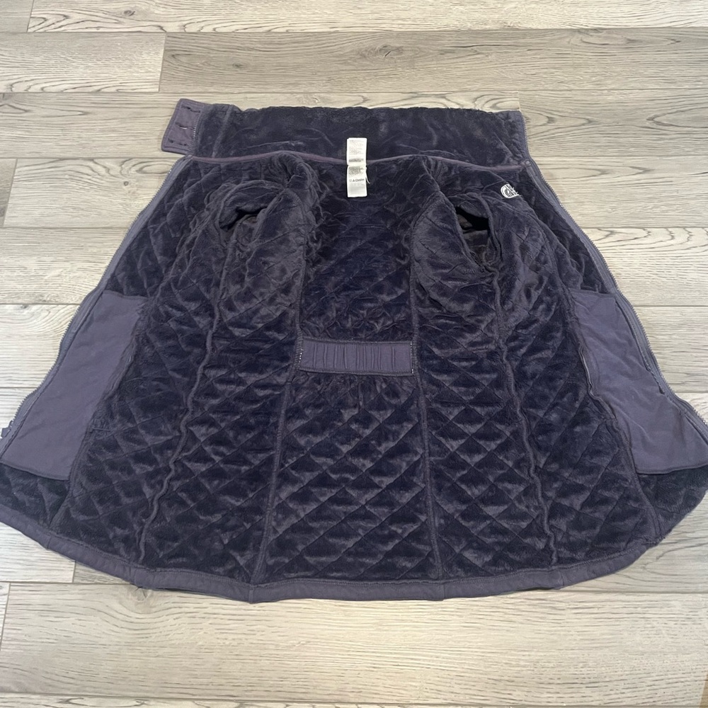 The North Face sweater/jacket Small purple very good condition